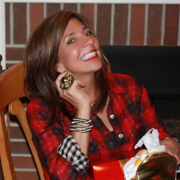 Meet your Posher, Eileen - Picture 1 of 8